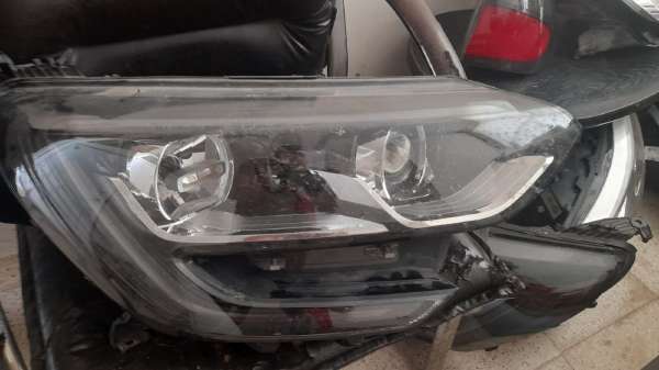 RENAULT VEL SATİS ÇIKMA YEDEK SAG ÖN FAR 2014